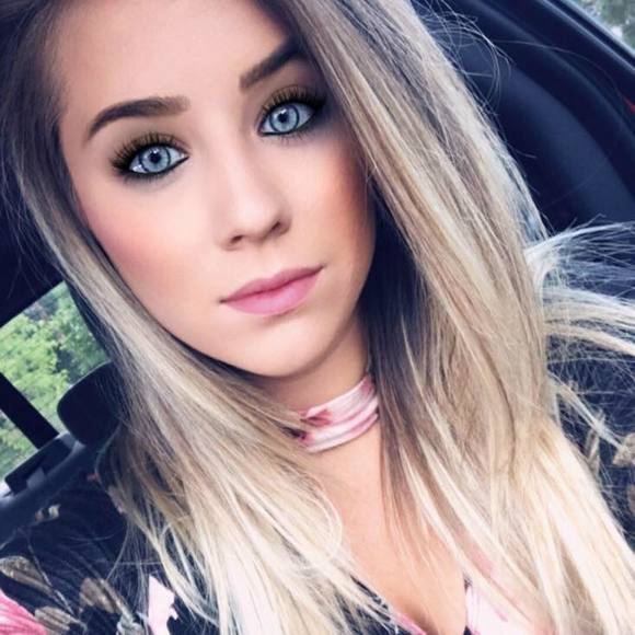 Meet your Posher, Breanna - Picture 1 of 1